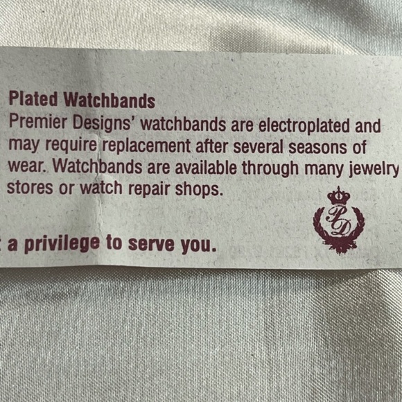 Premier Design Quartz - Picture 6 of 6